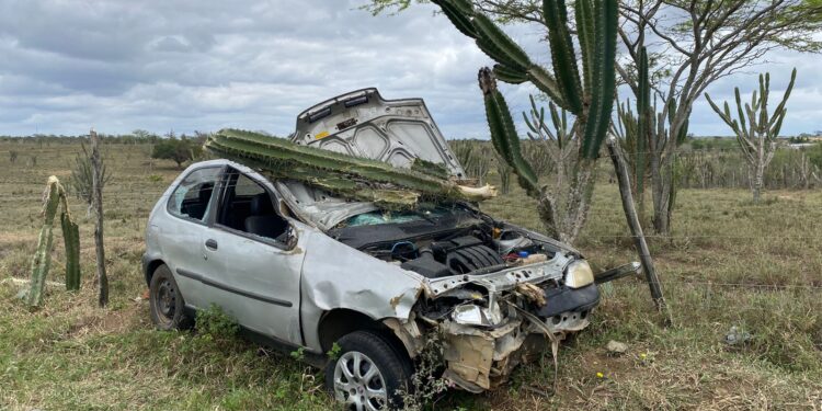 Homem que andava a cavalo é atropelado por carro na BA-120