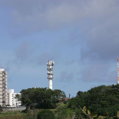 SALVADOR PRECISA APROVAR LEI MUNICIPAL PARA GARANTIR FUNCIONAMENTO PLENO DA TECNOLOGIA 5G.
Na foto: Torre de telefonia celular
Foto: Olga Leiria / Ag. A Tarde
Data: 25/08/2022