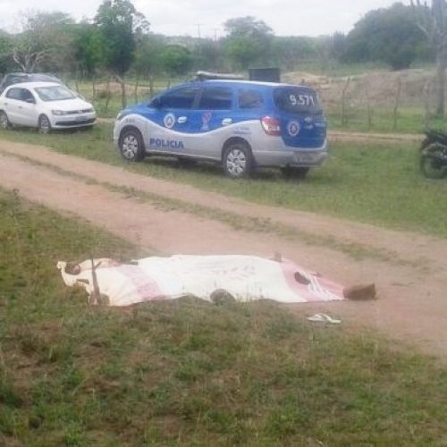 Criança de 9 anos é atropelada e morta por ônibus escolar em Candeal