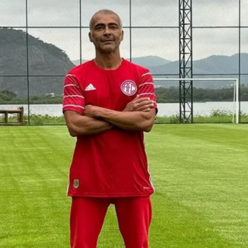 Aos 58 anos, Romário decide voltar a jogar pelo América e vai disputar Série A2 do Carioca