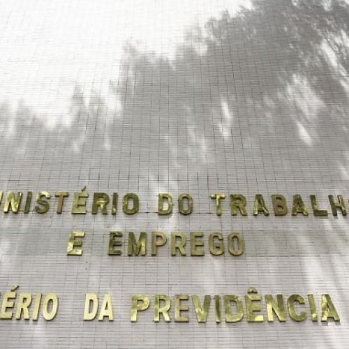 INSS passa a conceder auxílio doença sem perícia para reduzir fila