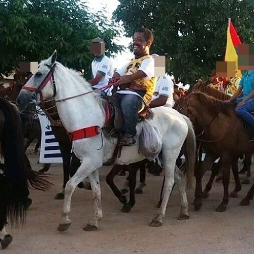 Morador da cidade de Ichu morre ao cair de cavalo durante desfile em Serrinha