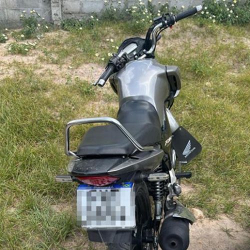 Polícia Militar apreende moto com placa clonada em Valente