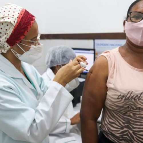 Toda população adulta do Brasil deve receber 1ª dose da vacina contra coronavírus até setembro