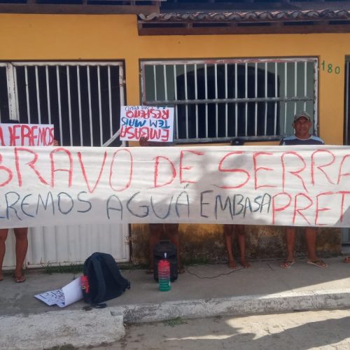 Falta d’água: Moradores do Bravo protestaram contra Embasa