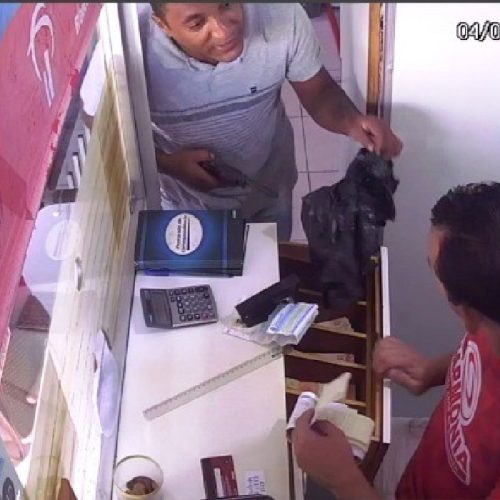 De ‘cara limpa’, bandido assalta posto de atendimento do Bradesco em Nova Fátima