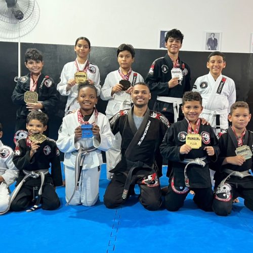 Atletas de Riachão do Jacuípe conquistam 14 medalhas no Mundial de Jiu Jitsu da FIJJD