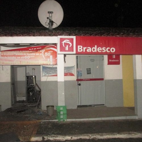 Bandidos explodem caixa do Bradesco em Ichu